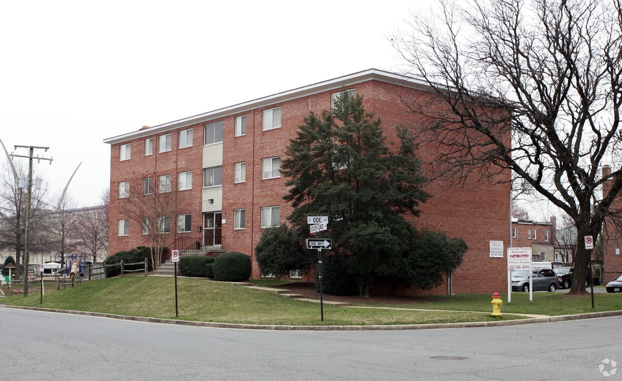 Primary Photo - Foxcroft Terrace Apartments