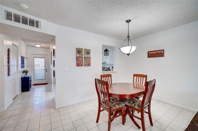 Foto del edificio - 7620 NW 18th St