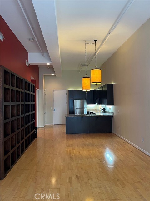 Building Photo - 175 S Lake Ave