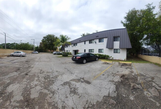 Foto del edificio - 19600 SW 110th Ct