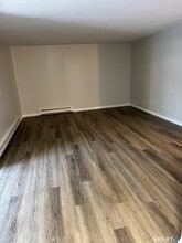 Building Photo - 32 Burgundy Hill Ln