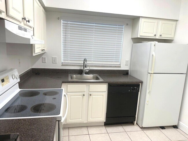 Foto del edificio - 2331 NW 96th Ter