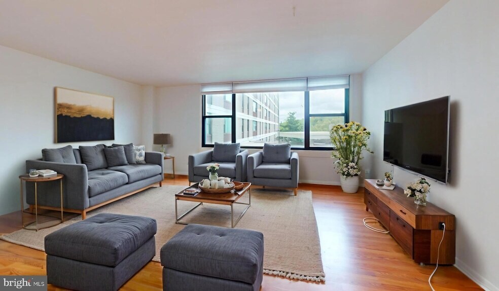 Foto principal - 4600 Duke St