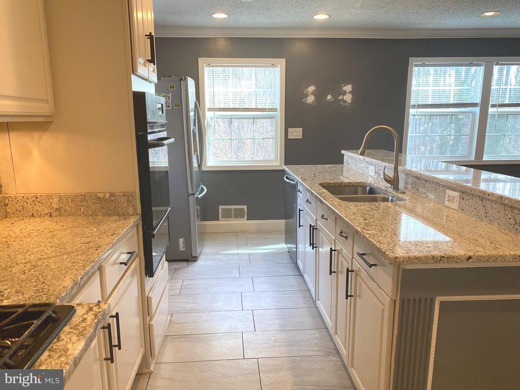 Foto principal - 14745 Barksdale St