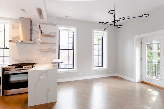 Foto del edificio - 1436 W Blackhawk St
