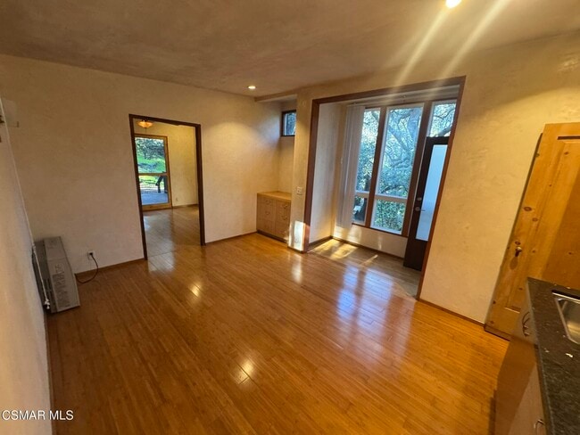 Foto del edificio - 1281 Old Topanga Canyon Rd