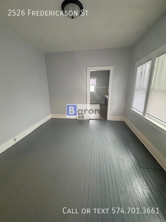 Foto del edificio - 2526 Frederickson St