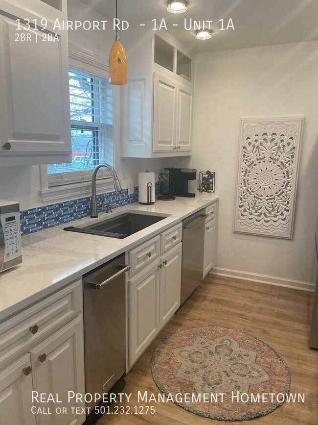 Foto del edificio - Beautiful 2 bed/ 2 bath Condo on Lake Hami...