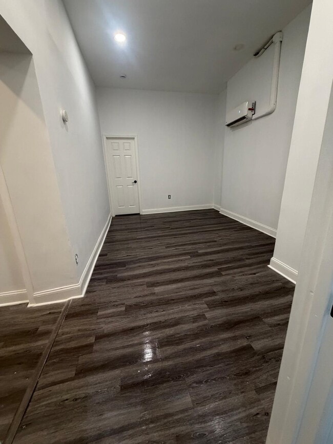 Building Photo - 406 Communipaw Ave