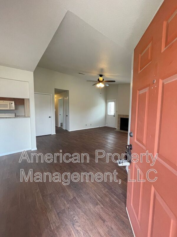 Foto del edificio - 13143 E 44th St