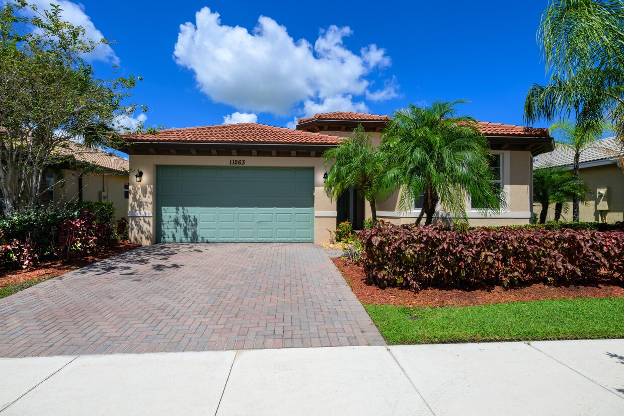 Foto principal - 11263 SW Barton Way