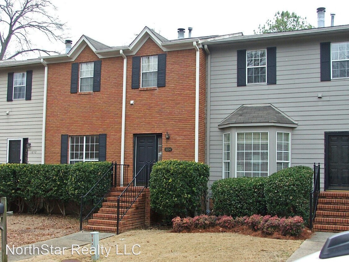 Foto principal - 2 br, 2.5 bath House - 1894 Huntington Rd