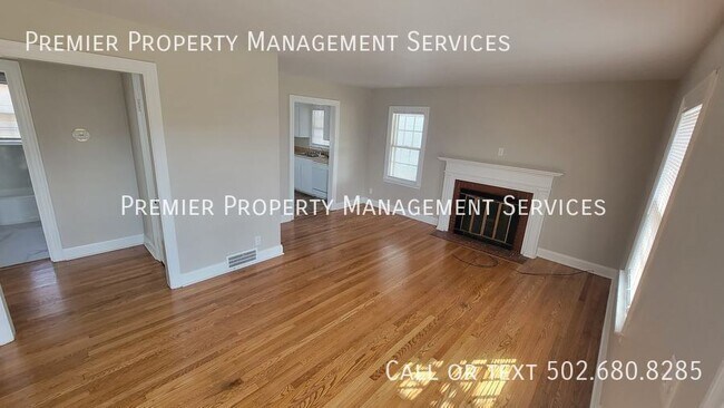 Photo - 513 Lyndon Ln House