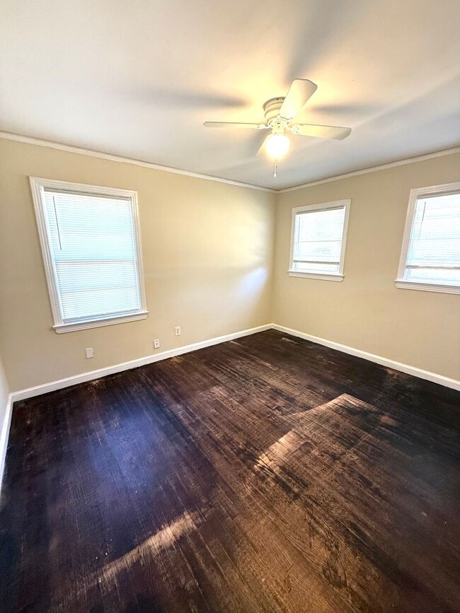 Building Photo - ** 3 bed 1 bath located in Druid Hills ** ...