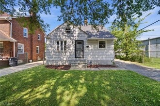 Building Photo - 4068 E 155th St