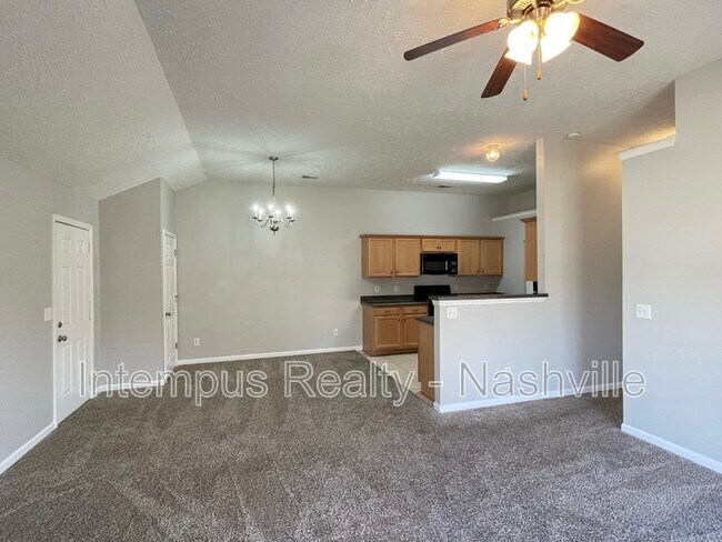 Foto del edificio - 553 Rose Cottage Cir