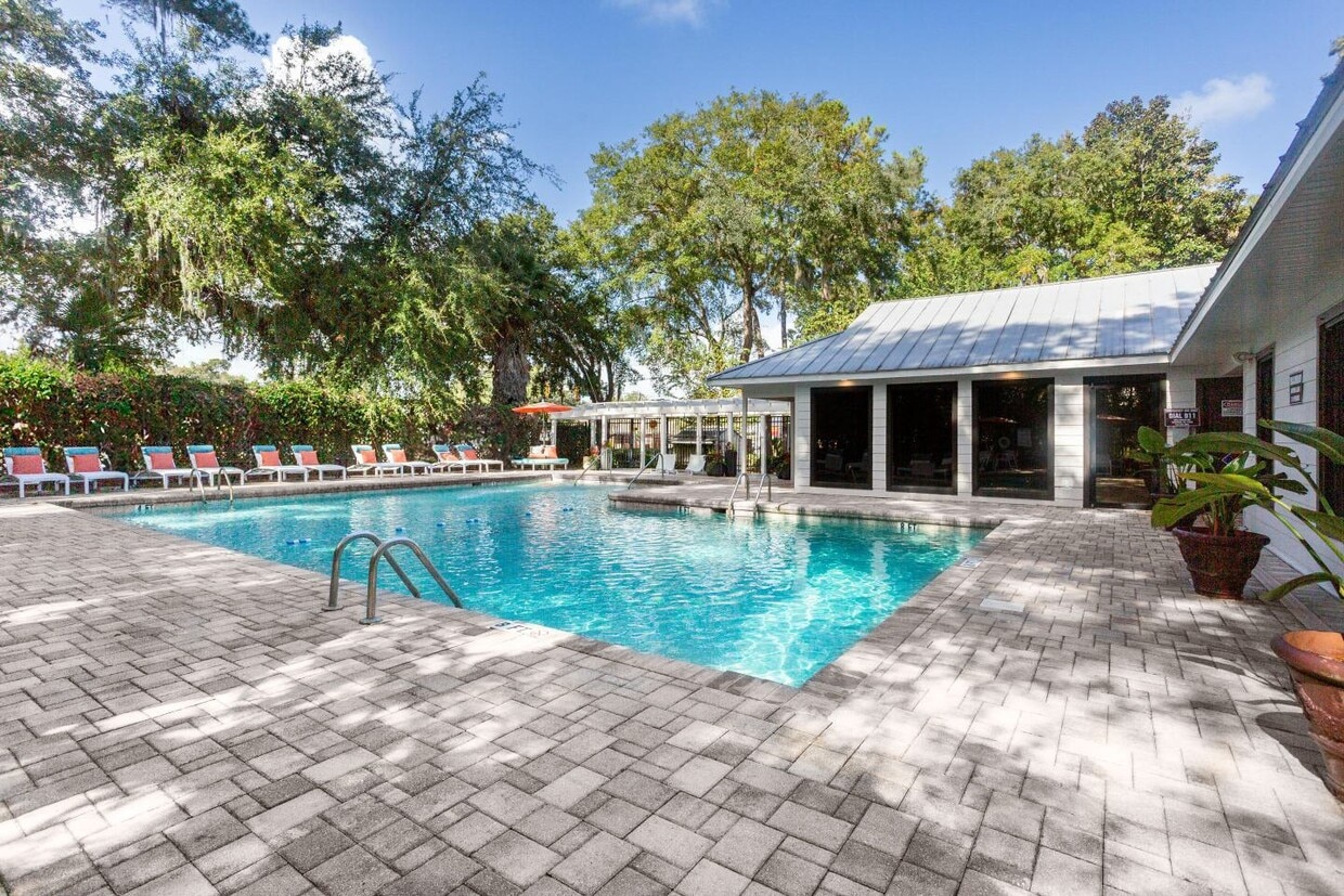 Foto principal - 8000 Waters Apartments