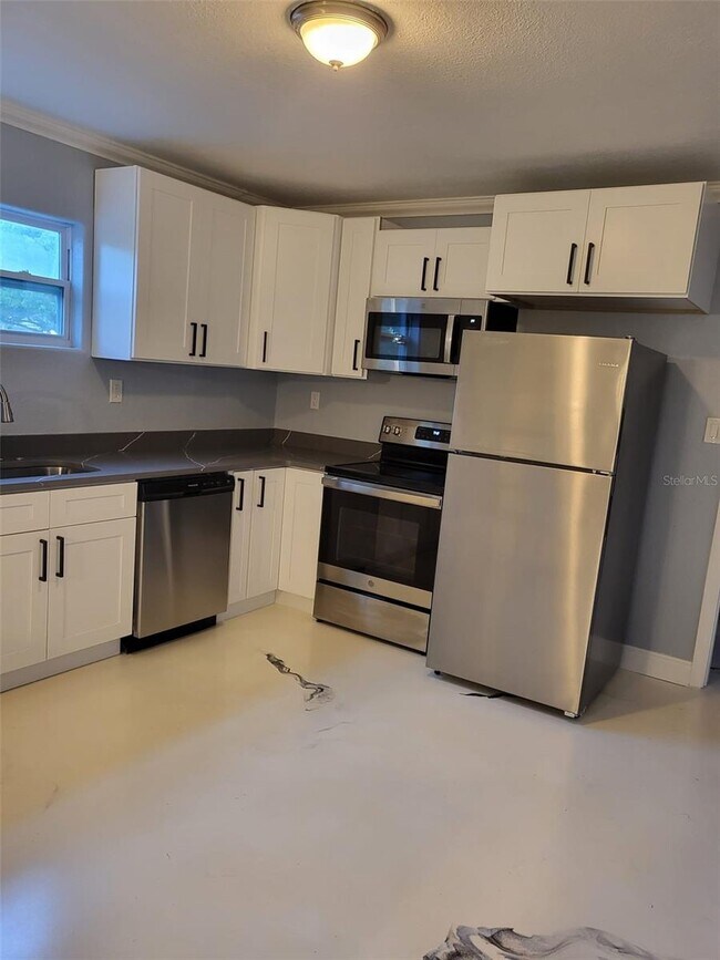 Building Photo - 1491 Doral Rd