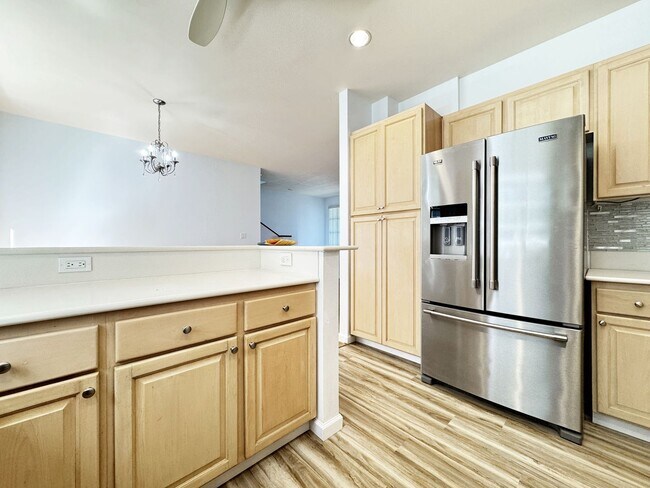 Building Photo - Moanalua Village 3/2.5 Townhouse with 2-Ca...