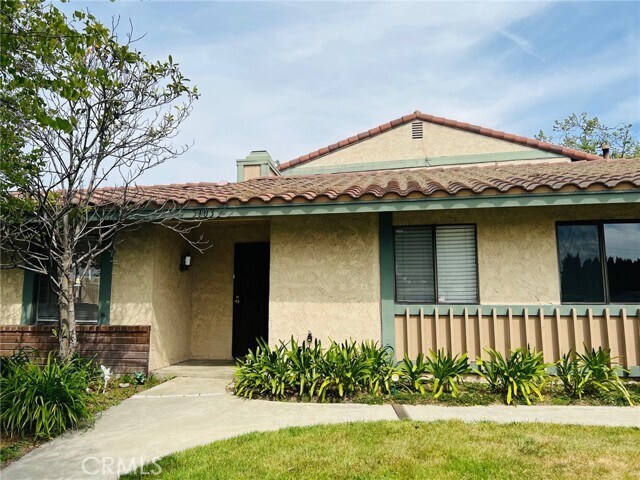 Building Photo - 5103 Aspen Dr