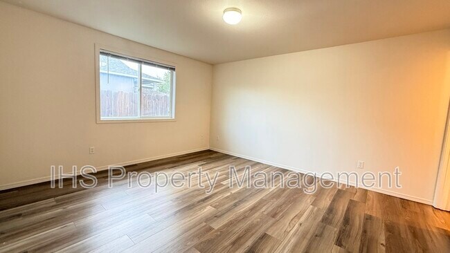 Foto del edificio - 4010 Dartmoor Ln