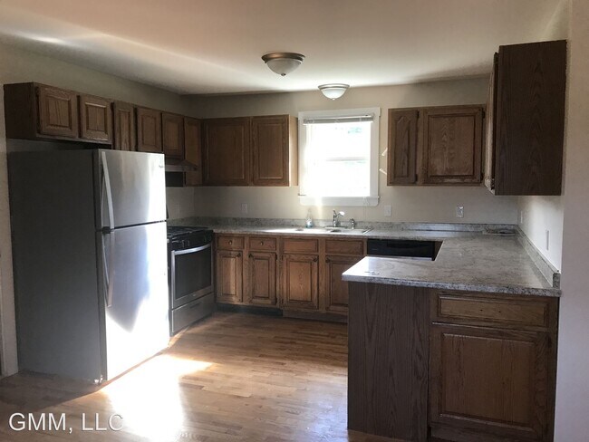 Foto del edificio - 945 Laporte Rd