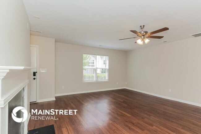 Foto del edificio - 3135 Reid Brook Ln
