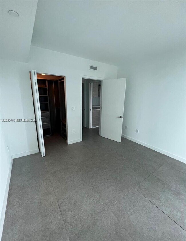 Foto del edificio - 1300 S Miami Ave