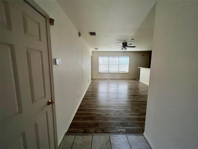 Building Photo - 3110 Sparrow St