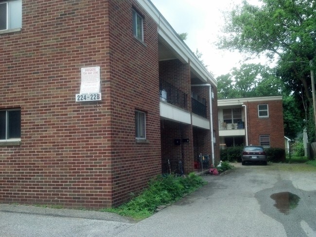 Foto del edificio - 224-228 S Saint Clair St