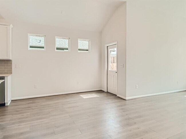 Building Photo - 276 Durian Loop