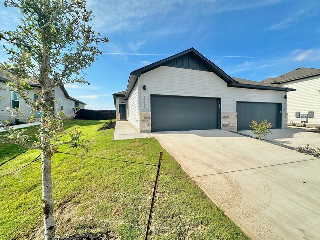 Foto del edificio - Luxury 3-Bed, 2-Bath in Buda, TX!