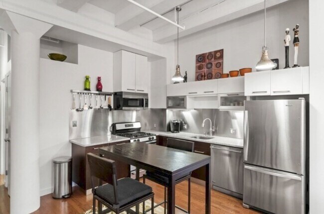 Foto del edificio - 88 Kingston St