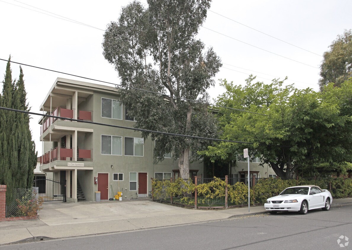 Foto principal - St. Clare Apartments