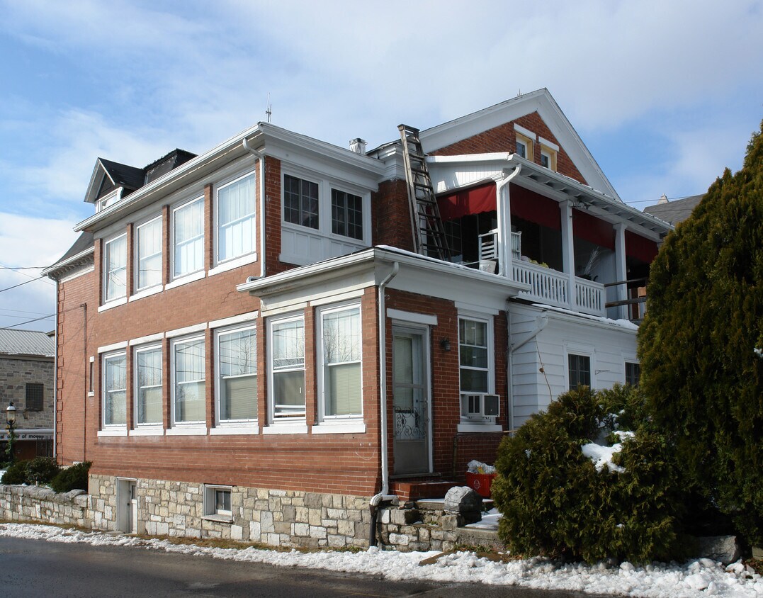 Foto del edificio - 126-128 N Spring St
