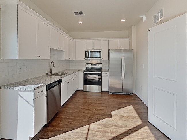 Building Photo - 9666 N Rancho Lozano