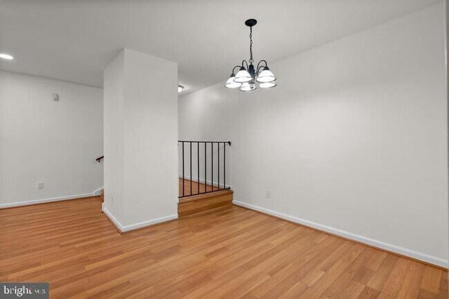 Foto del edificio - 11238 Cherry Hill Rd