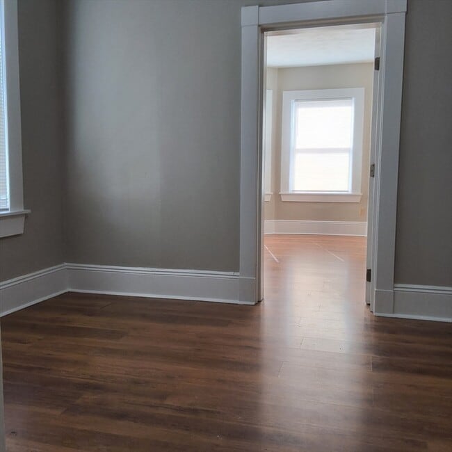 Building Photo - 98 County St