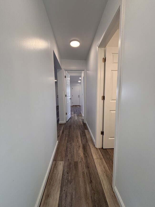 Foto del edificio - 1004 E Delmar St