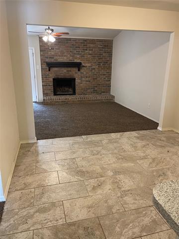 Building Photo - 2506 Oak Leaf Dr
