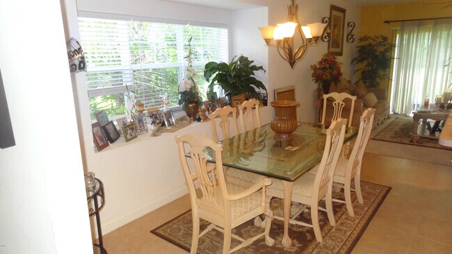 Building Photo - 3926 Sabal Way