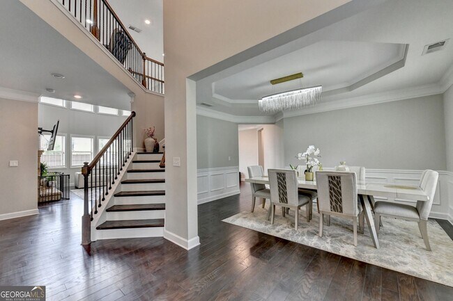 Building Photo - 6035 Ashborough Park