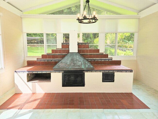 Foto del edificio - Tantalus 2 Bedroom 2 Bathroom 2 Car Carpor...