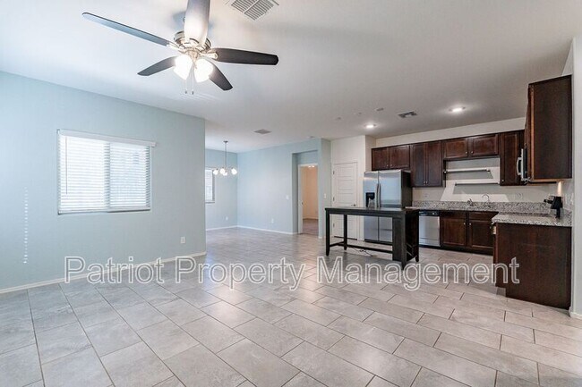 Photo - 8816 S 41st Dr House