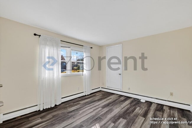 Building Photo - 68 Lyman Rd