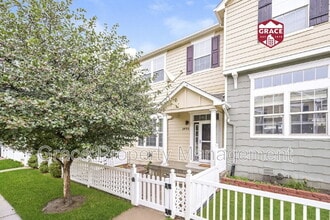 Building Photo - 1495 Red Cliff Way