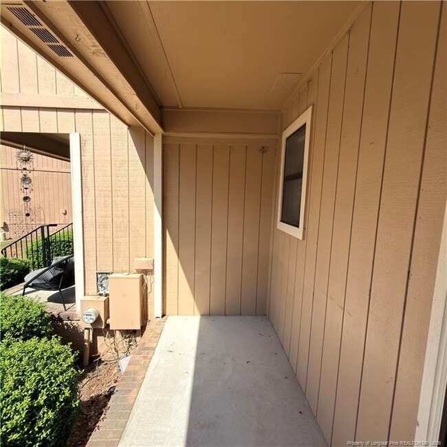 Foto del edificio - 1276 N Forest Dr
