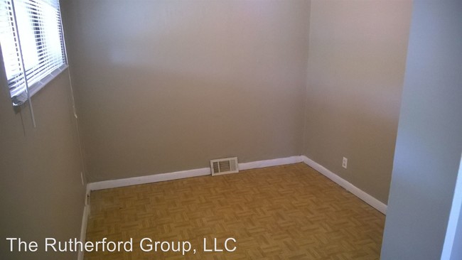 Building Photo - 1316 Mendell Dr