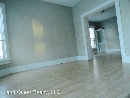 Building Photo - 2 br, 1 bath Apartment - 1623 Maple St.
