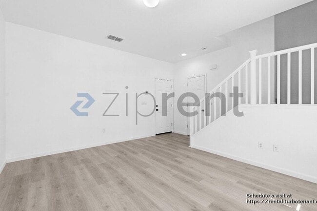 Foto del edificio - 10923 Tower Park Dr